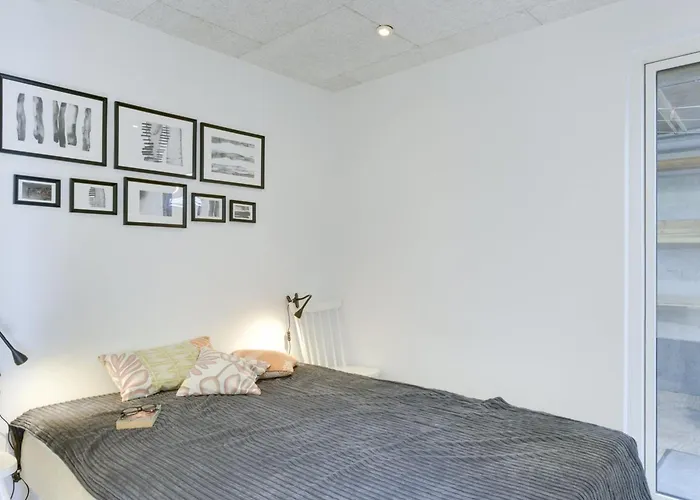 Herewardus - 10m To The Fjord By Interhome *