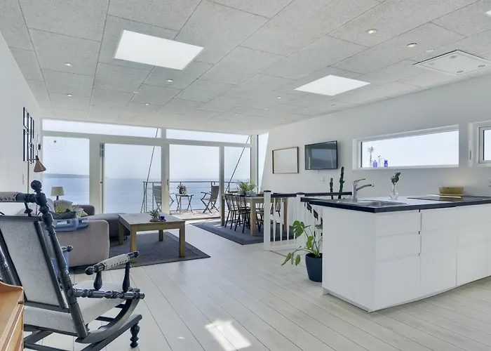 Nyaraló Herewardus - 10m To The Fjord By Interhome