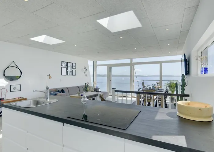 Herewardus - 10m To The Fjord By Interhome