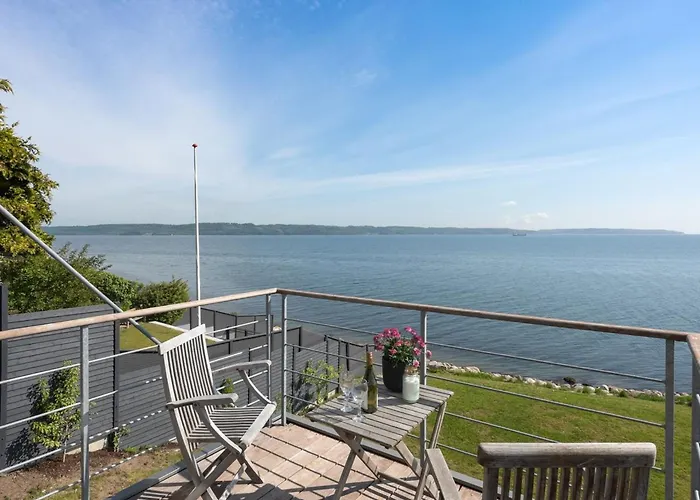 Nyaraló Herewardus - 10m To The Fjord By Interhome