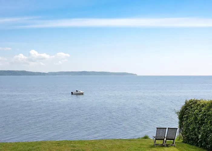 Herewardus - 10m To The Fjord By Interhome Nyaraló